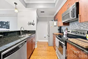 300 W 5th St, Charlotte, NC 28202 - Photo 6