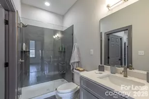 138 S Main St, Marion, NC 28752 - Photo 6