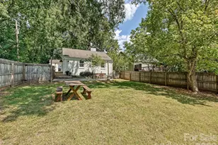 1812 Hall Ave, Charlotte, NC 28205 - Photo 24