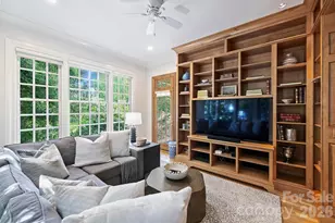 2115 Foxcroft Woods Ln, Charlotte, NC 28211 - Photo 16