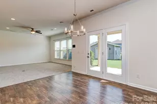 10433 Honeyfur Ct, Charlotte, NC 28278 - Photo 16