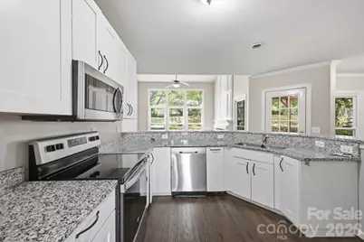 9011 Coleshire Court, Charlotte, NC 28269 - Photo 10