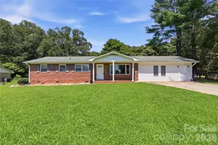 2819 Randolph Rd, Statesville, NC 28625 - Photo 1