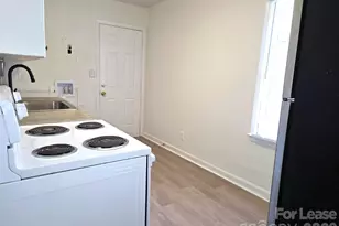 2831 Willow St, Charlotte, NC 28208 - Photo 4