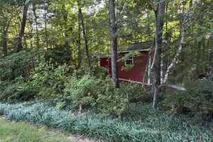 8805 Crosstimbers Dr, Charlotte, NC 28215 - Photo 4