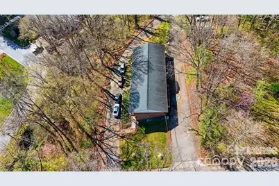 1075 7th Avenue NW, Hickory, NC 28601 - Photo 10