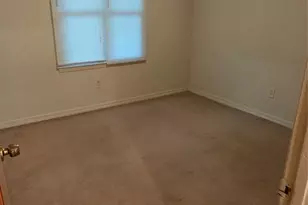 1075 7th Ave NW, Hickory, NC 28601 - Photo 6
