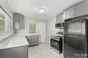 71 Harvey Osteen Rd, Zirconia, NC 28790 - Photo 22