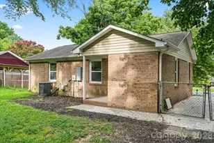 9828 Starwood Dr, Charlotte, NC 28215 - Photo 28