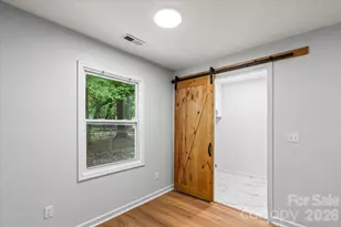9828 Starwood Dr, Charlotte, NC 28215 - Photo 16