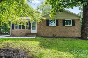 9828 Starwood Dr, Charlotte, NC 28215 - Photo 4