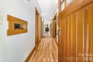 553 River Bend Dr, Mars Hill, NC 28754 - Photo 8