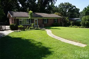 5214 Northview Dr, Hickory, NC 28601 - Photo 2