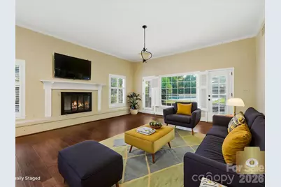 2035 Pinewood Circle, Charlotte, NC 28211 - Photo 24