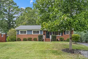 7400 Thorncliff Dr, Charlotte, NC 28210 - Photo 2