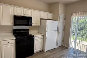 2146 McKenzie Creek Dr, Charlotte, NC 28270 - Photo 6