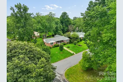 101 Castlerock Drive, Asheville, NC 28806 - Photo 2