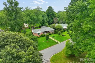 101 Castlerock Dr, Asheville, NC 28806 - Photo 2