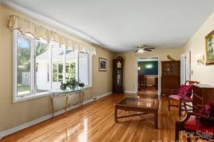 101 Castlerock Dr, Asheville, NC 28806 - Photo 4