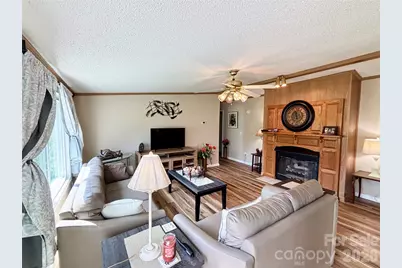 236 Riverwind Drive, Hendersonville, NC 28739 - Photo 4