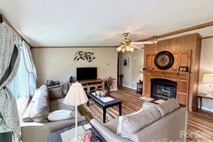 236 Riverwind Dr, Hendersonville, NC 28739 - Photo 4
