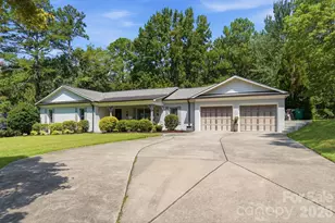 800 Jefferson Dr, Charlotte, NC 28270 - Photo 2