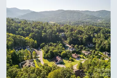70 Hawtree Court, Weaverville, NC 28787 - Photo 4