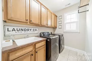 9428 Ardrey Woods Dr, Charlotte, NC 28277 - Photo 20