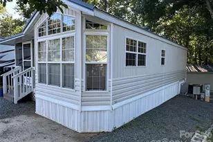 114 Walnut Cir, New London, NC 28127 - Photo 2