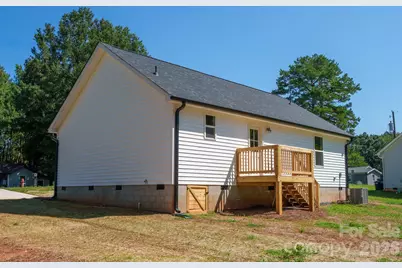 409 Queens Road, Gastonia, NC 28052 - Photo 4