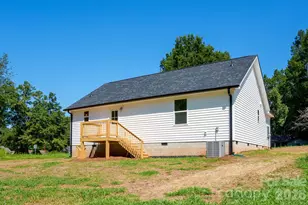 409 Queens Rd, Gastonia, NC 28052 - Photo 6
