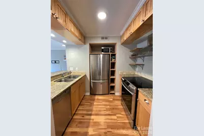 300 S Cedar Street #3, Charlotte, NC 28202 - Photo 6
