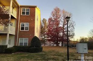 10518 Hill Point Ct, Charlotte, NC 28262 - Photo 2