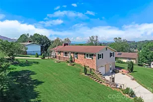 54 Terrace Dr, Weaverville, NC 28787 - Photo 2