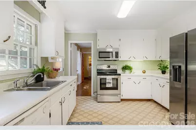 224 Lyndale Road, Hendersonville, NC 28739 - Photo 14