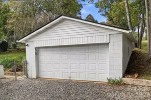 111 Sherwood Rd, Swannanoa, NC 28778 - Photo 30