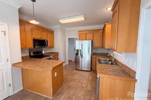 209 Silver Birch Ln, Mount Holly, NC 28120 - Photo 6