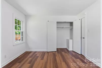 823 Farmcrest Drive, Charlotte, NC 28206 - Photo 16