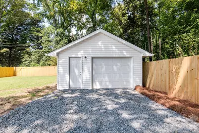 823 Farmcrest Drive, Charlotte, NC 28206 - Photo 22