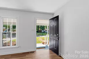 823 Farmcrest Dr, Charlotte, NC 28206 - Photo 6