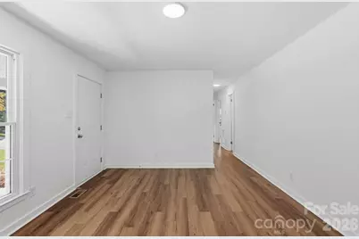 823 Farmcrest Drive, Charlotte, NC 28206 - Photo 10