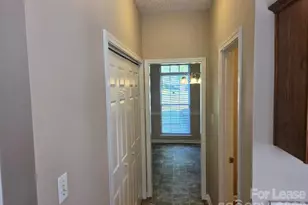 5325 Timbertop Ln, Charlotte, NC 28215 - Photo 10