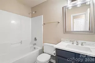 1134 Plaza Walk Dr, Charlotte, NC 28215 - Photo 12