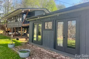 57 Crestridge Dr, Waynesville, NC 28785 - Photo 2