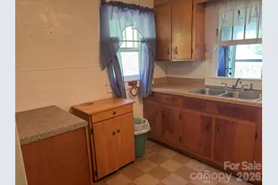 377 Sam Gouge Road, Bakersville, NC 28705 - Photo 4