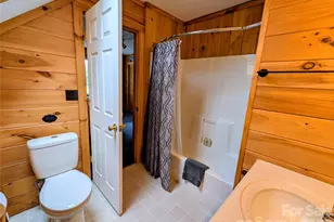 213 Rustling Pines Dr, Hendersonville, NC 28792 - Photo 18