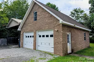 213 Rustling Pines Dr, Hendersonville, NC 28792 - Photo 24
