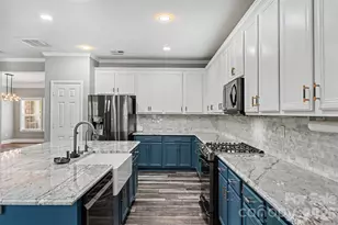 325 Mt Side Way, Fort Mill, SC 29715 - Photo 4