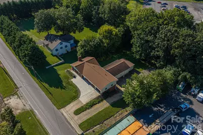 1306 11th Avenue SE, Hickory, NC 28602 - Photo 12