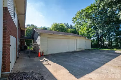 1306 11th Avenue SE, Hickory, NC 28602 - Photo 14